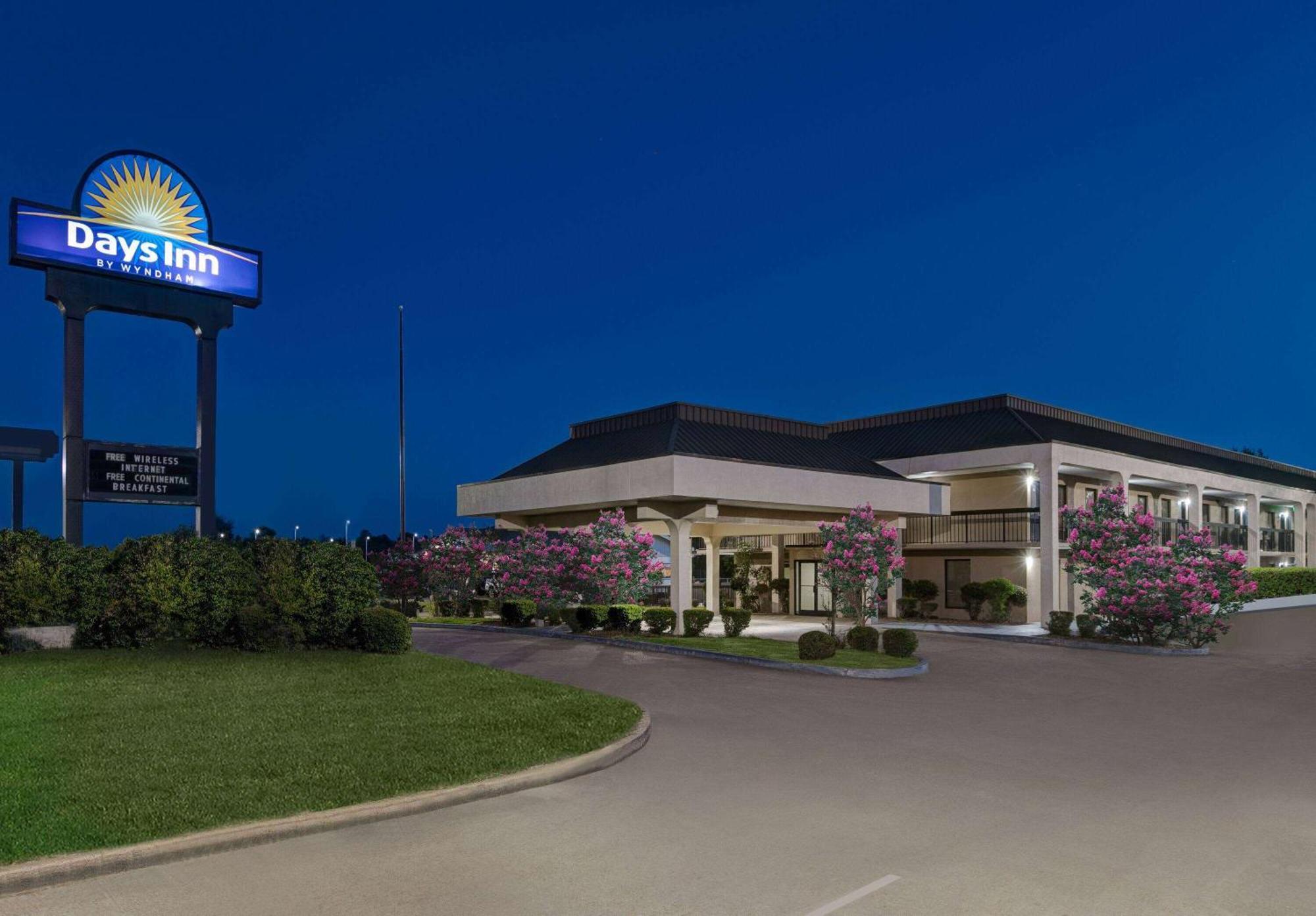 Days Inn By Wyndham Greenville Ms Esterno foto