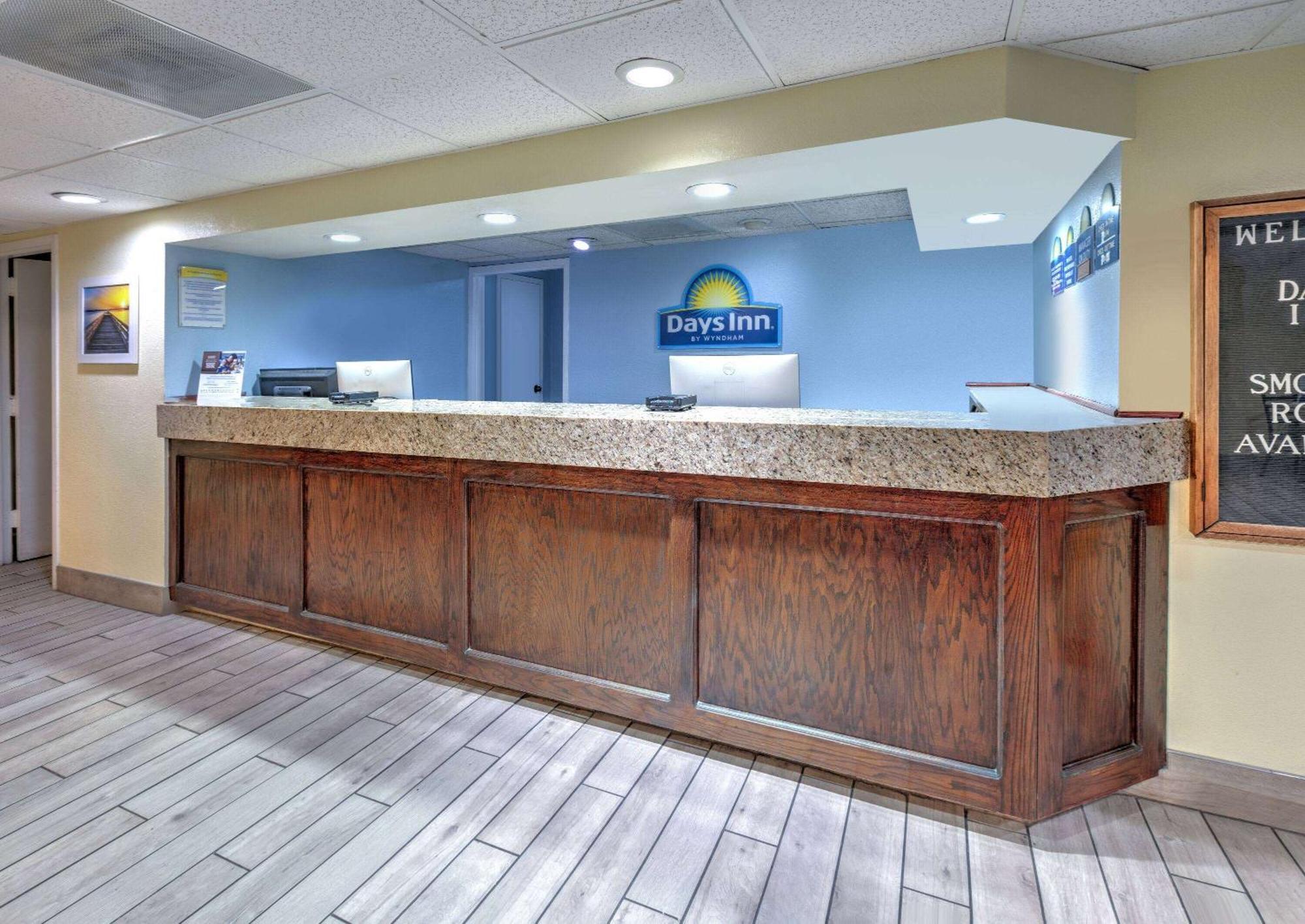 Days Inn By Wyndham Greenville Ms Esterno foto